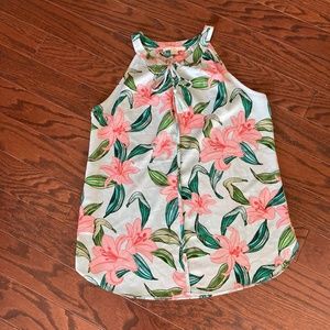 C&E Womens Blue Floral Hibiscus KeyHole Tropical print sleeveless silky blouse